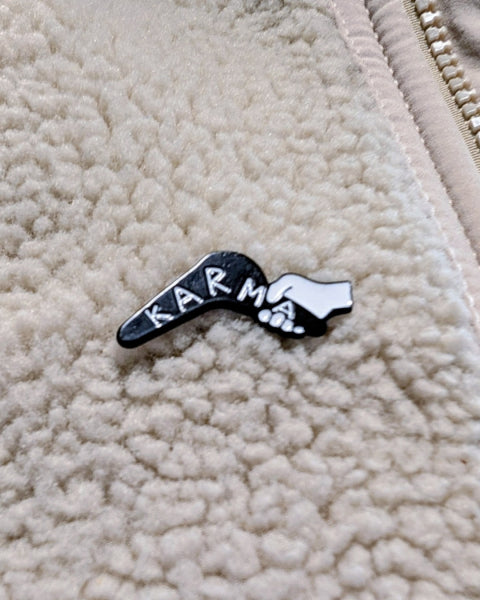 Karma strikes back Boomerang - Pin Anstecker